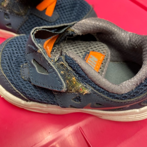 Nike used toddler size 6c blue/orange sneakers - Picture 3 of 12